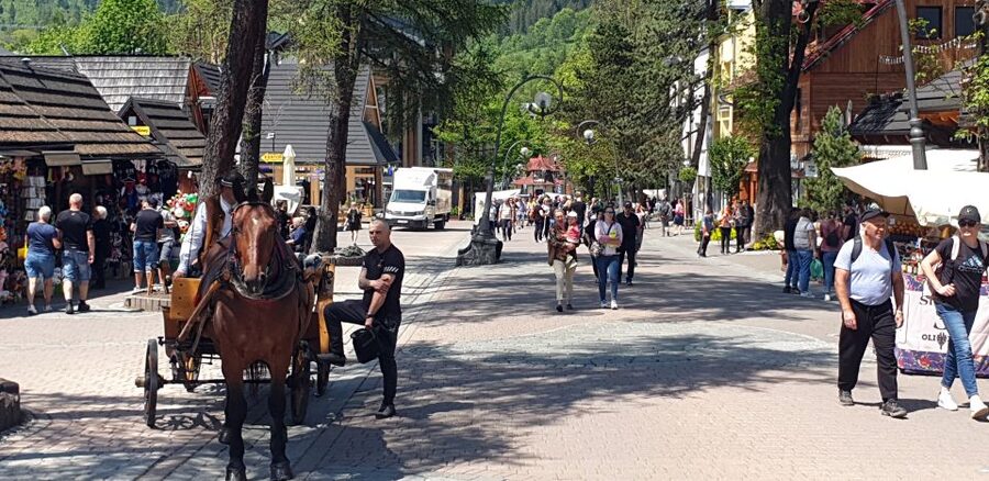 Krakow: Zakopane, Gubałówka & Thermal Baths – Full-Day Tour - Riding the funicular to Gubałówka Hill