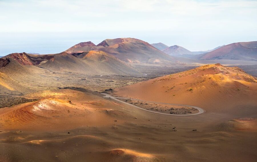 Lanzarote: Guided Day Trip to Timanfaya Park & Lago Verde - El Golfo and the Green Lagoon