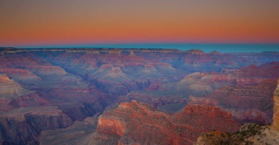 Las Vegas: Grand Canyon in Spanish with Skywalk and Lunch - Hoover Dam and the first Mojave views