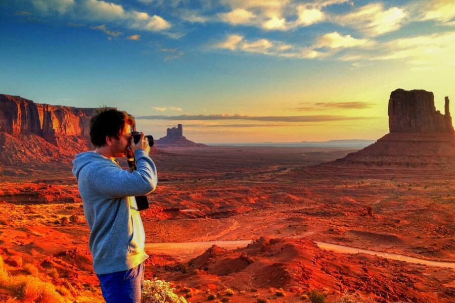 Las Vegas: Grand Canyon, Zion and Monument Valley 3-Day Tour - Sleeping beside Monument Valley