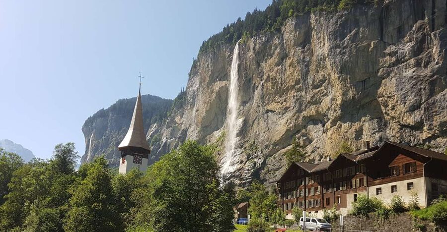 Lauterbrunnen and Mürren Small Group Day Trip - The Cable Car Ride to Mürren