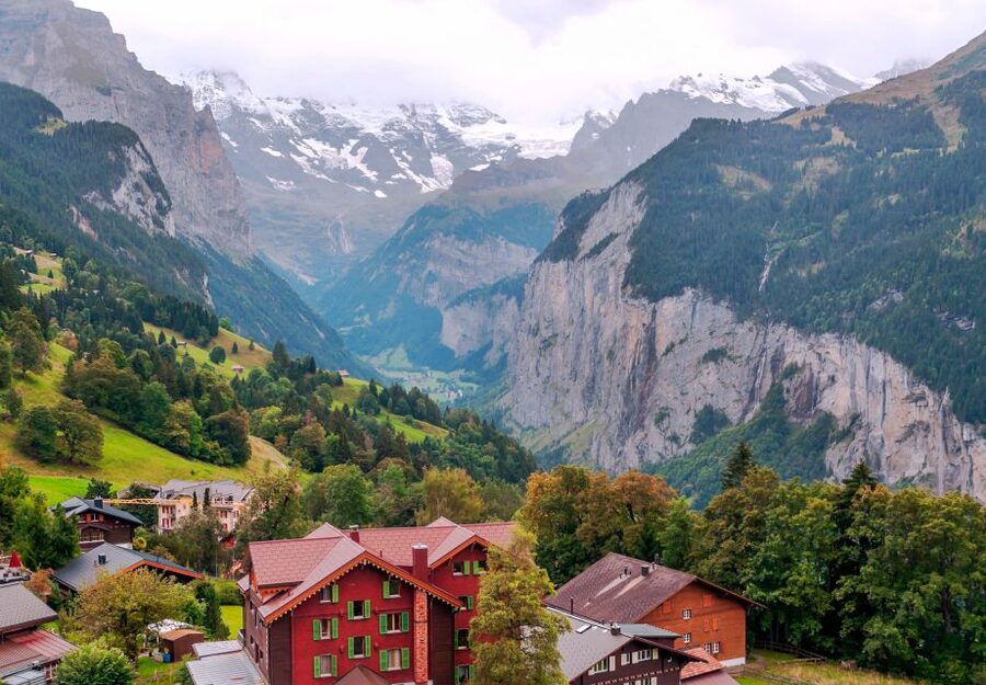 Lauterbrunnen and Mürren Small Group Day Trip - Why the Small Group Matters