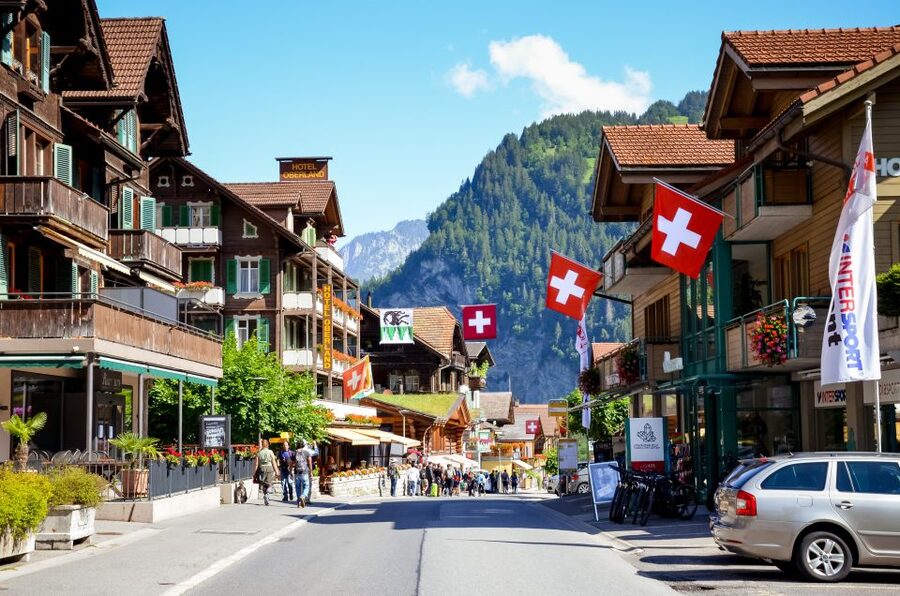 Lauterbrunnen and Mürren Small Group Day Trip - Who Will Enjoy This Day Most?