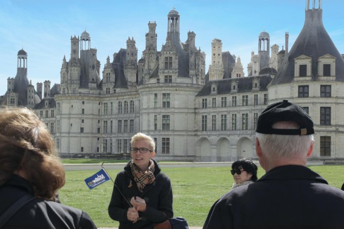 Loire Valley Castles Day Trip from Paris with Complementary Wine - Who should book this Loire Valley day trip