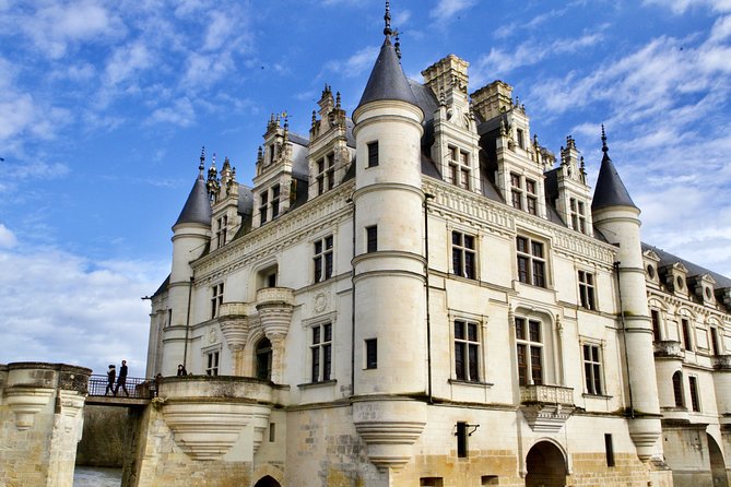 Loire Valley Royal Castles Guided Small group Day Trip from Paris - Amboise, lunch, and Leonardo da Vinci’s tomb