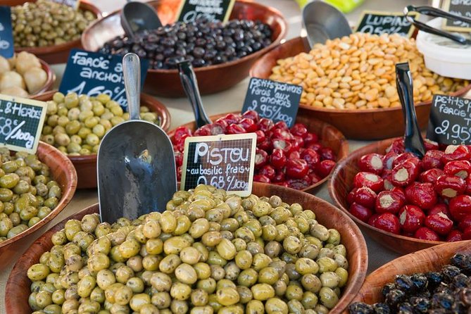 Luberon Market & Villages Day Trip from Aix-en-Provence - Apt: the biggest and busiest market experience