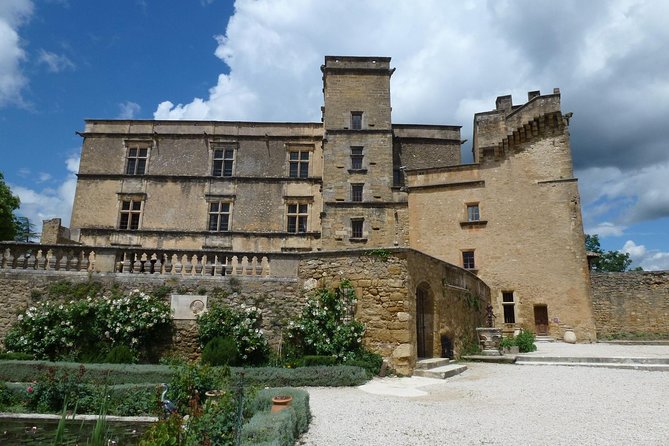Luberon Market & Villages Day Trip from Aix-en-Provence - Gordes: the classic hilltop view