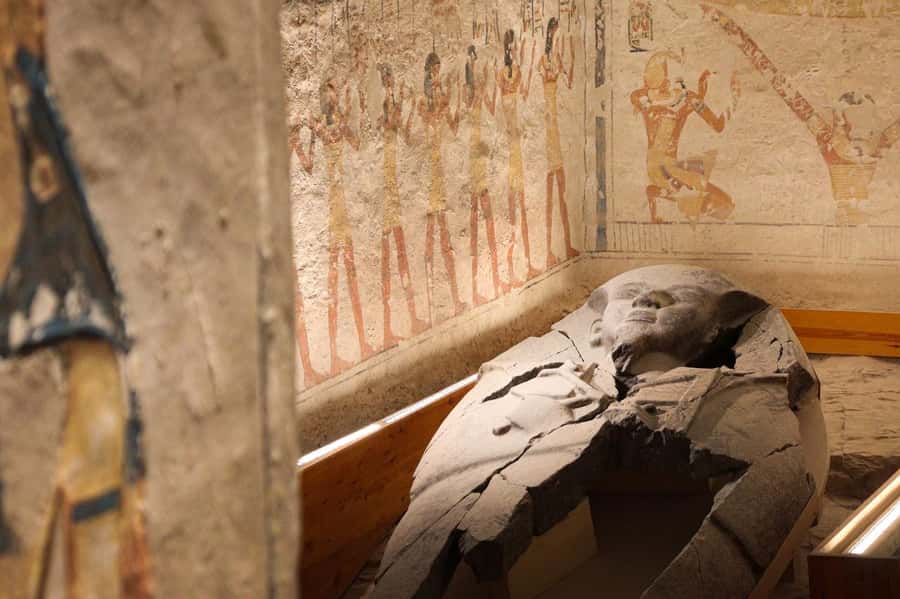 Luxor Day Trip from Hurghada Small Group & Tutankhamun Tomb - The Valley of the Kings and the optional royal tombs