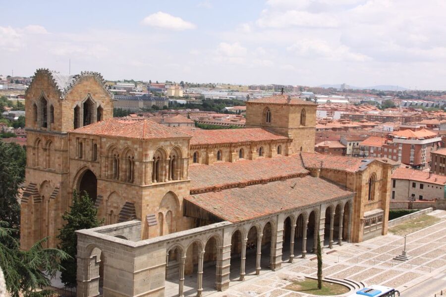 Madrid: Avila and Segovia Day Trip with Tickets to Monuments - What the $74 price really covers
