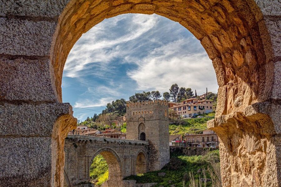 Madrid: Day Trip to Toledo with Walking Tour & Small Group - Seeing Toledo from the panoramic route