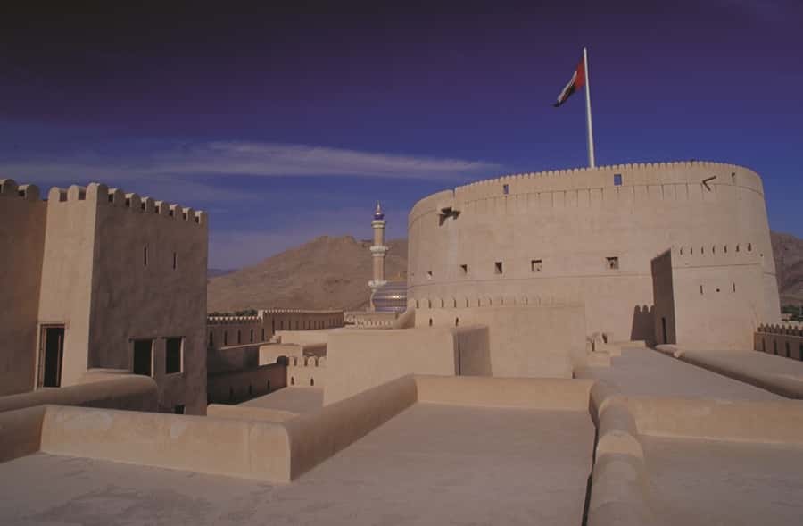 Majestic Canyon & Nizwa Cultural Journey from Muscat - Through Wadi Ghul toward Jebel Shams