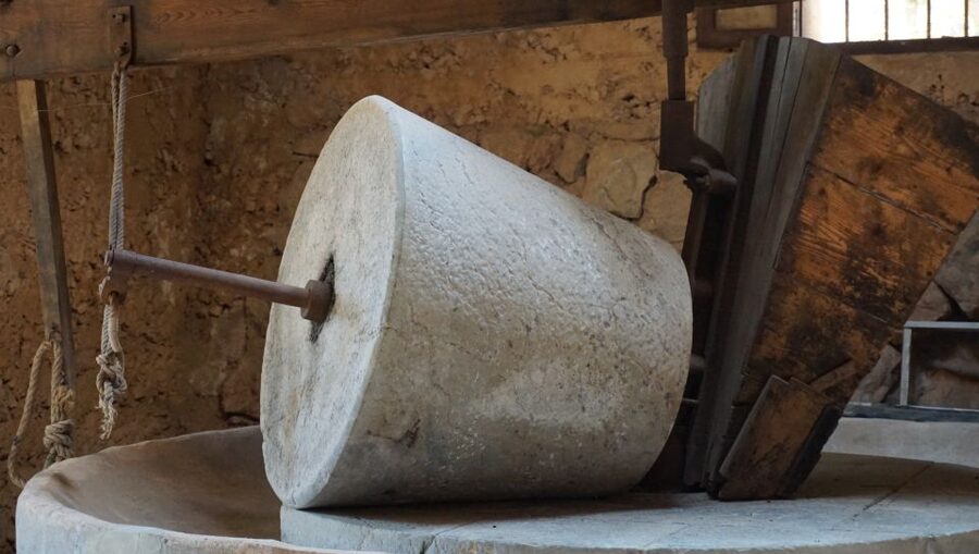 Mallorca: Day Trip to Hidden Gems of Tramuntana with Lunch - Guides who shape the day