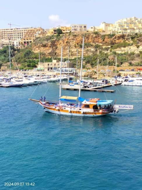 Malta: Comino, Blue Lagoon, + Sea Caves Day Trip - What the boat is like in practical terms