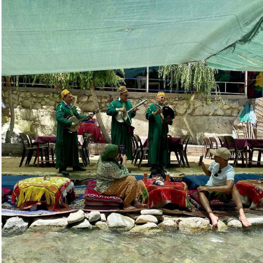 Marrakech: Ourika Valley, Waterfalls Private Trip with Lunch - Languages, guides, and the human side