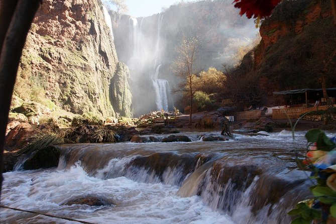 Marrakech: Ouzoud Waterfalls Guided Day Trip with Boat Ride - Lunch with a view, and the swimming question