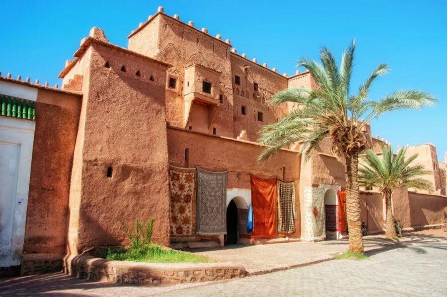 Marrakech to Ouarzazate: Day Trip to Kasbah Ait Ben Haddou - Walking into Aït Benhaddou