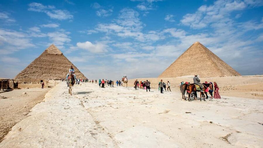 Marsa Alam: Ancient Cairo & Giza Pyramids Day Trip by Plane - The guides make a real difference