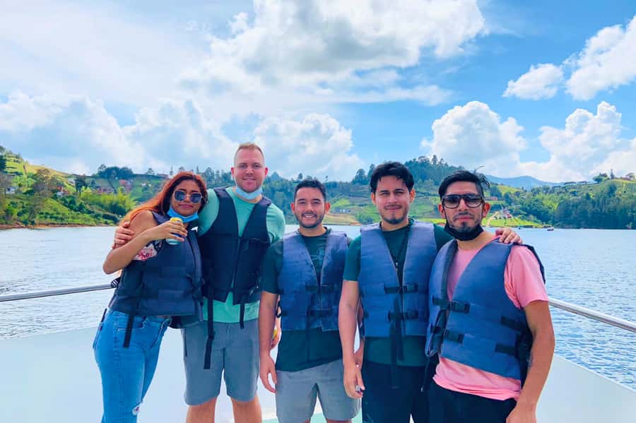 Medellin: Guatape and El Penol Rock Day Trip with Boat Ride - What the $43 price really covers
