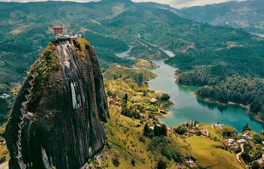 Medellin: Guatapé Day Trip & Boat to Pablo Escobar's Estate - Crossing the reservoir to Hacienda La Manuela