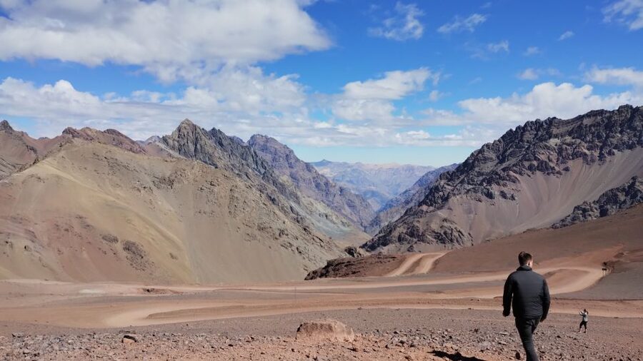 Mendoza: Aconcagua, Uspallata & Puente del Inca Day Trip - Meeting Aconcagua at Laguna Horcones