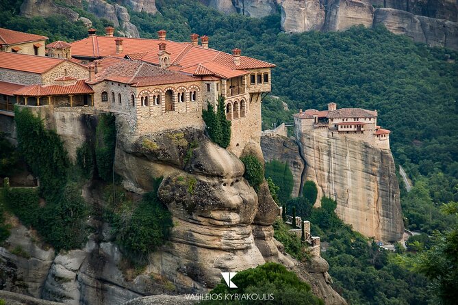 Meteora Monasteries & Caves DayTrip from Athens with Greek Lunch - The 8:00 am departure from Athens