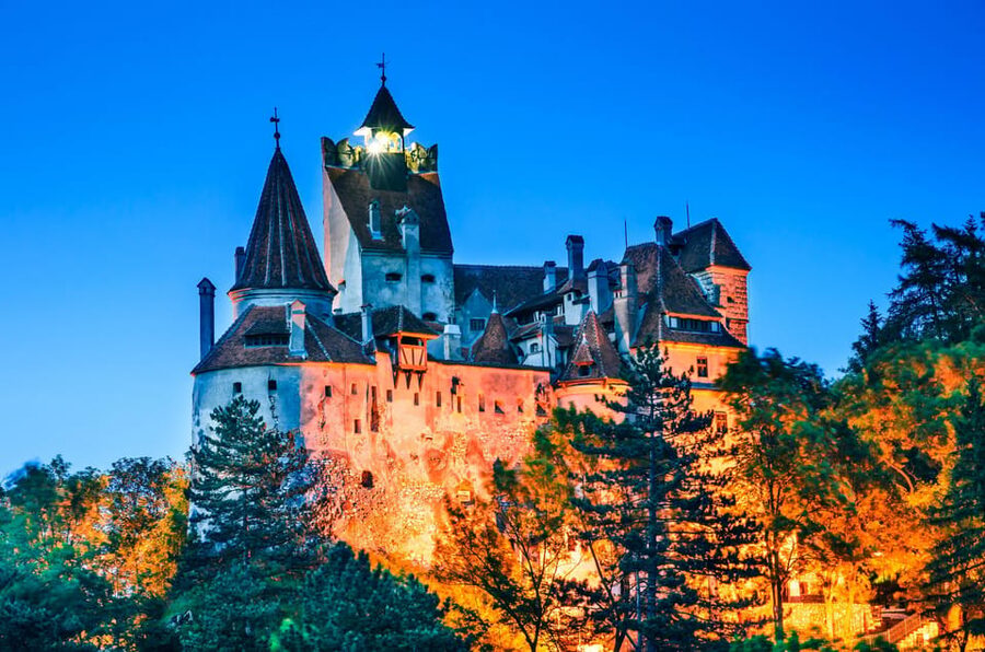 Minivan 8: Peles & Dracula's Castle and Brasov Full-Day Trip - Leaving Bucharest for Sinaia and the Carpathians