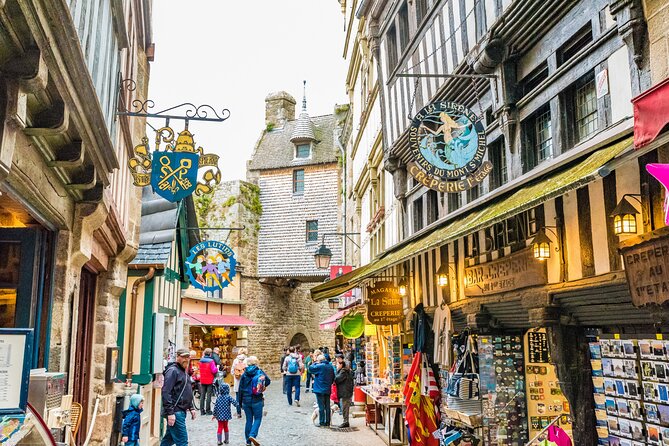 Mont Saint Michel Day Trip from Paris with English Speaking Guide - The return to Paris and the strict clock