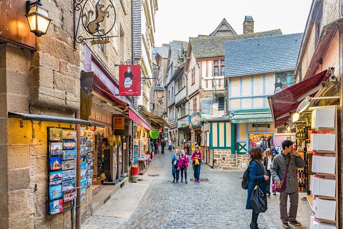 Mont Saint Michel Day Trip from Paris with English Speaking Guide - What the guides add before you arrive
