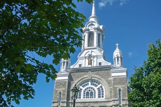 Montreal: Laurentian Mountains Day Trip - Timing, comfort, and the return to Montreal