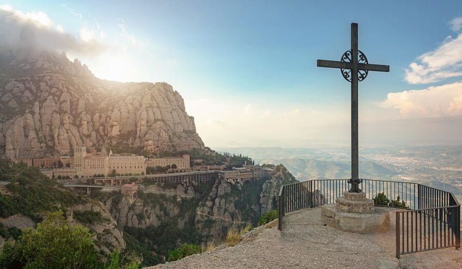 Montserrat & Cava Wineries Day Trip from Barcelona w/ Pickup - The real cost of this Barcelona day trip
