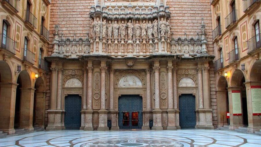 Montserrat: Morning or Afternoon Half-Day Trip with Pickup - Who will enjoy this Montserrat trip most