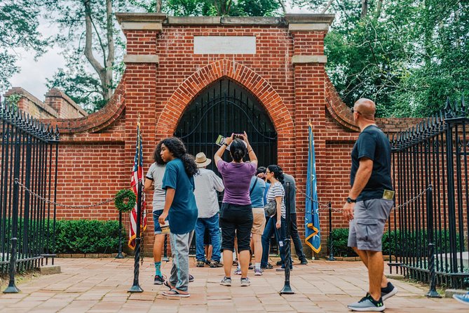 Mount Vernon and Old Town Alexandria Day Trip from Washington DC - The guides can make or break the day