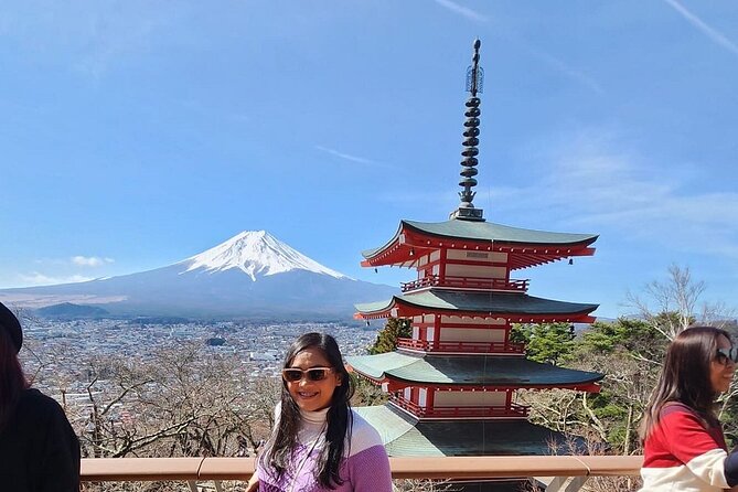 Mt. Fuji Day Trip from Tokyo with English Speaking Driver Guide - Oshino Hakkai offers old village atmosphere