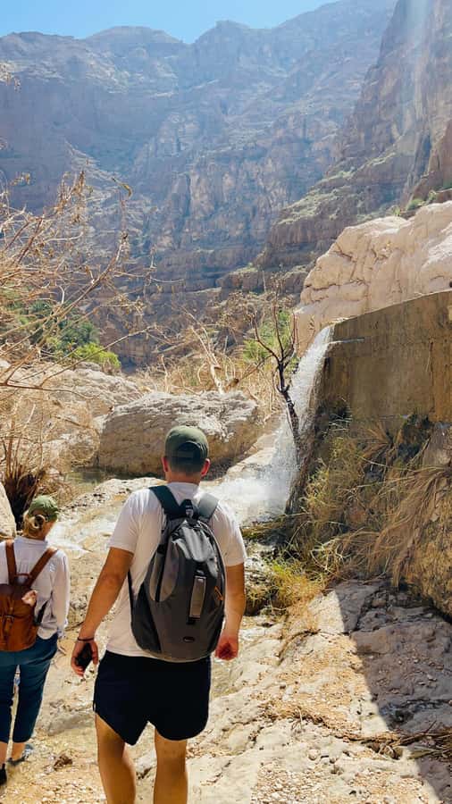 Muscat: Wadi Shab, Romantic Cave and Sinkhole Full-day Trip - The long road from Muscat to Wadi Shab