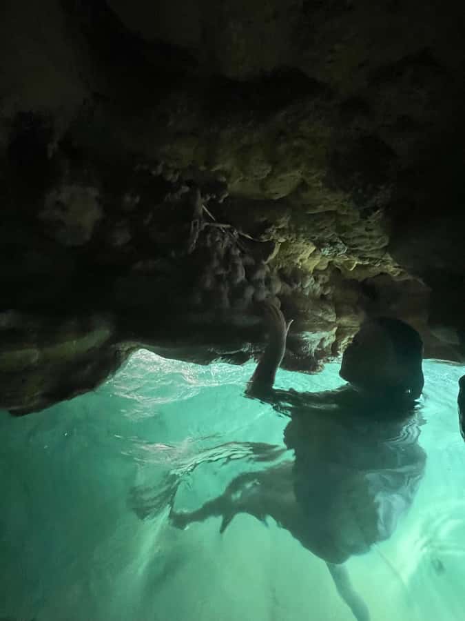Muscat: Wadi Shab, Romantic Cave and Sinkhole Full-day Trip - Why Wadi Shab is worth the effort