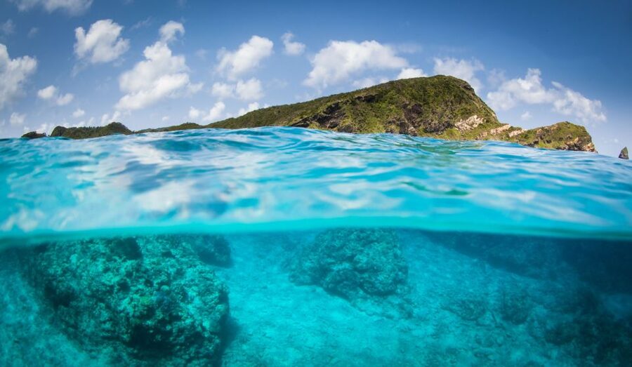 Naha, Okinawa: Keramas Island Snorkeling Day Trip with Lunch - How the boat setup affects your day