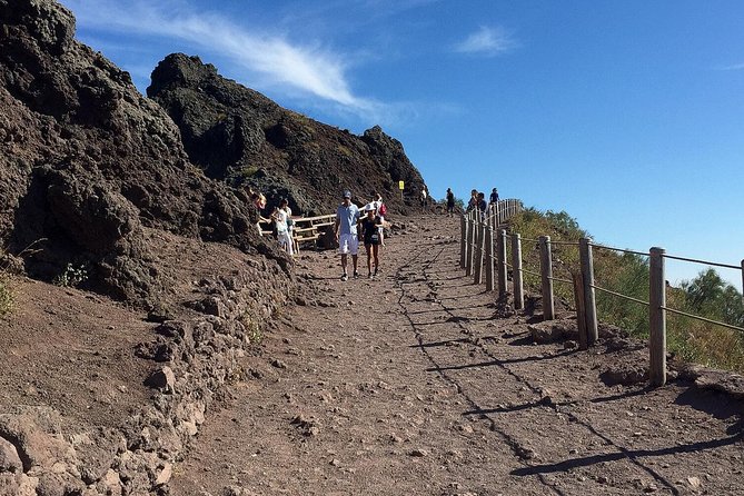 Naples: Pompeii & Mt Vesuvius All-Inclusive Small Group w/ Lunch - Transport from Naples and the cruise port