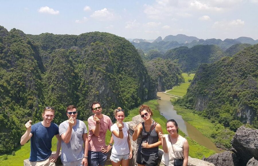 Ninh Binh: Hoa Lu, Trang An and Mua Caves Hiking Day Trip - Who should book this tour?