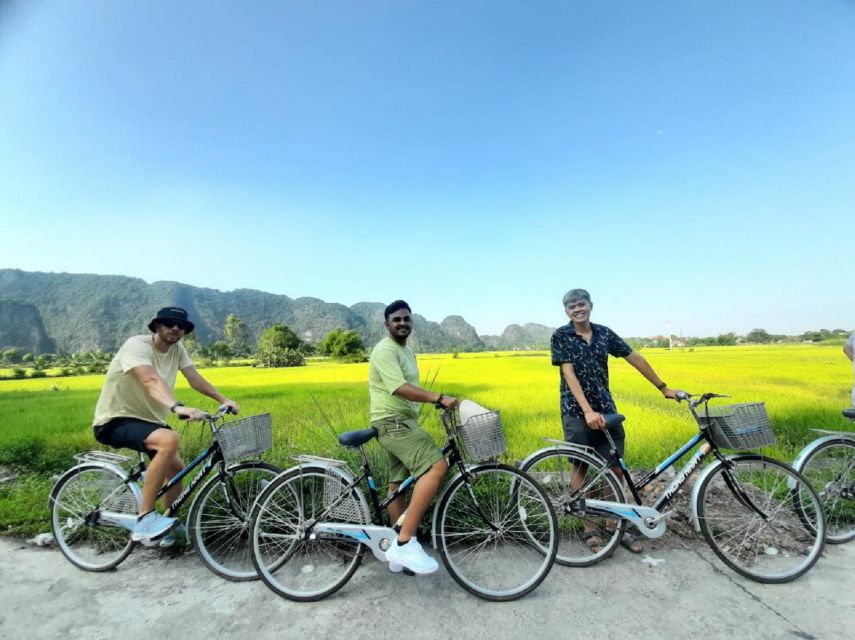 Ninh Binh: Hoa Lu, Trang An and Mua Caves Hiking Day Trip - The ride back to Hanoi