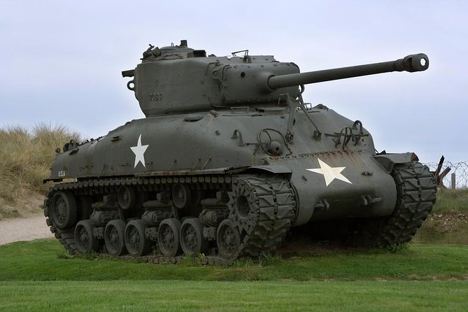 Normandy D-Day Landing Beaches Private Day Trip from Paris - Colleville-sur-Mer: the quiet center of the day