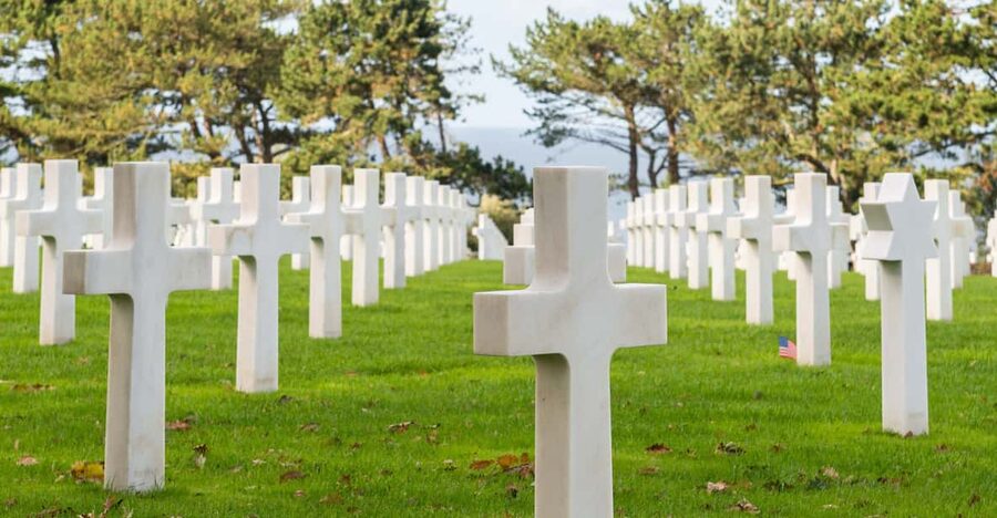Paris: Normandy D-Day Sights Day Trip with Hotel Transfers - Juno Beach offers a Canadian connection