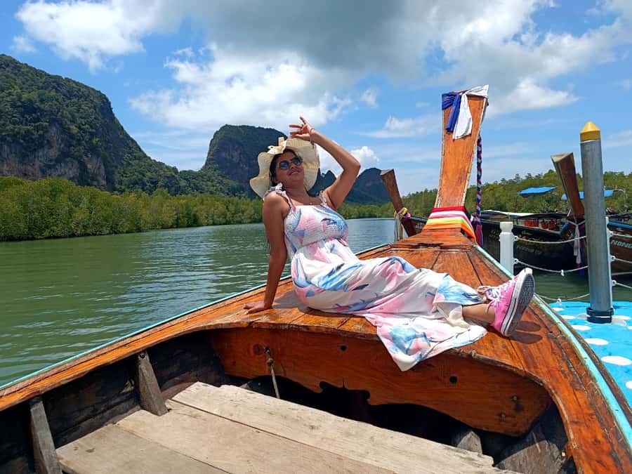 Phang Nga Bay: Private or Small-Group Day Trip - Lunch and local life at Koh Panyee