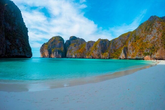 Phi Phi Islands Adventure Day Trip w/ Seaview Lunch by V. Marine - Pileh Lagoon is the best water stop