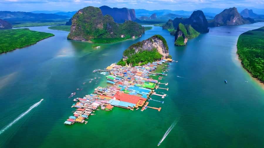 Phuket: James Bond Island Day Trip by Speed Boat with Lunch - Hong Island and the first canoe ride