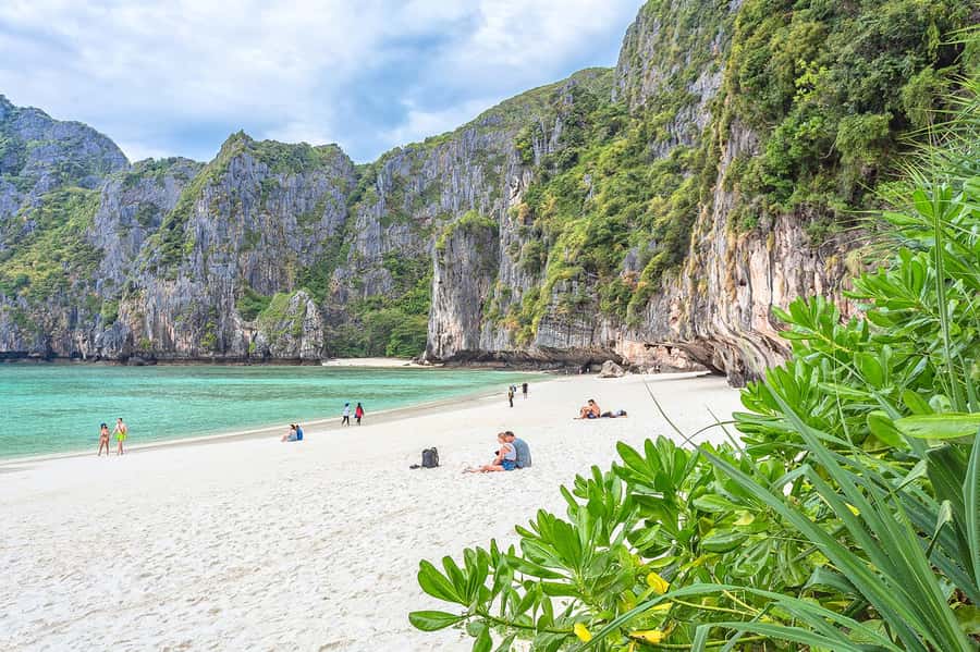 Phuket: Maya Bay, Phi Phi, Green, and Khai Islands Day Trip - Khai Nok closes the day with sunset
