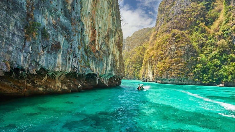 Phuket: Phi Phi Islands and Maya Bay Day Trip with Lunch - Key points before you book