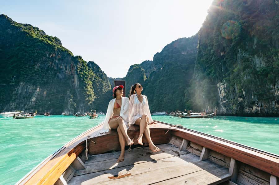 Phuket: Phi Phi Islands Day-Trip by Speed Catamaran - Guides, service, and comfort