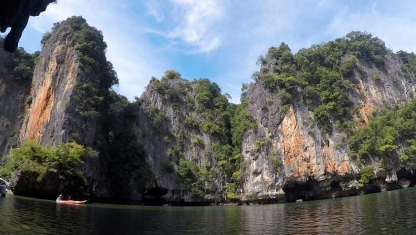 Phuket: Phi Phi & James Bond Island Combo Day Tour w/Lunch - James Bond Island and the rock formations of Phang Nga Bay