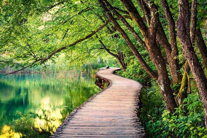 Plitvice Lakes National Park: Day Trip from Omiš - Guides can shape the whole day