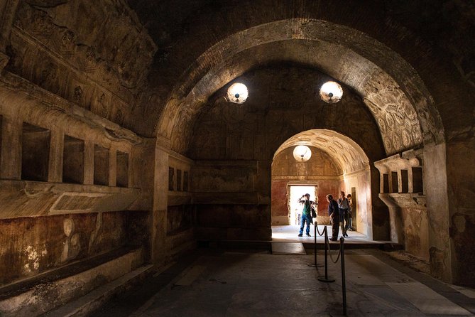 Pompeii & Mt.Vesuvius Day Tour from Naples with Pizza Lunch - Weather can change the whole second half